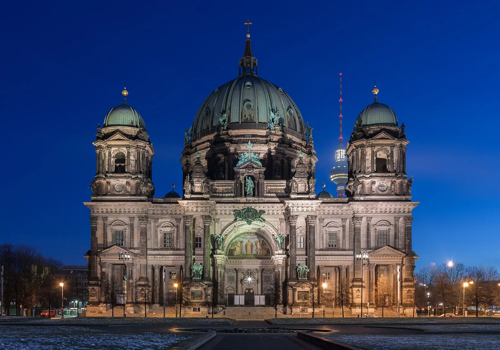 Berlin Cathedral lit up at blue hour