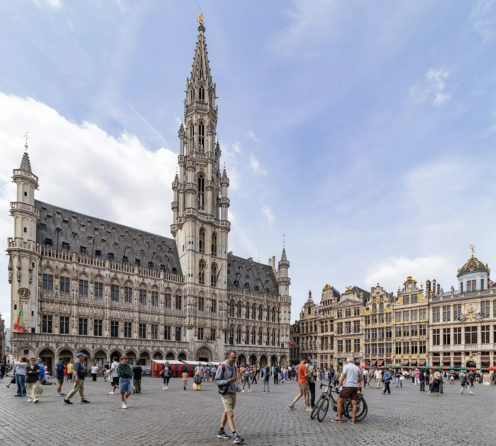 Brussels Town Hall towering over the Grand-Place