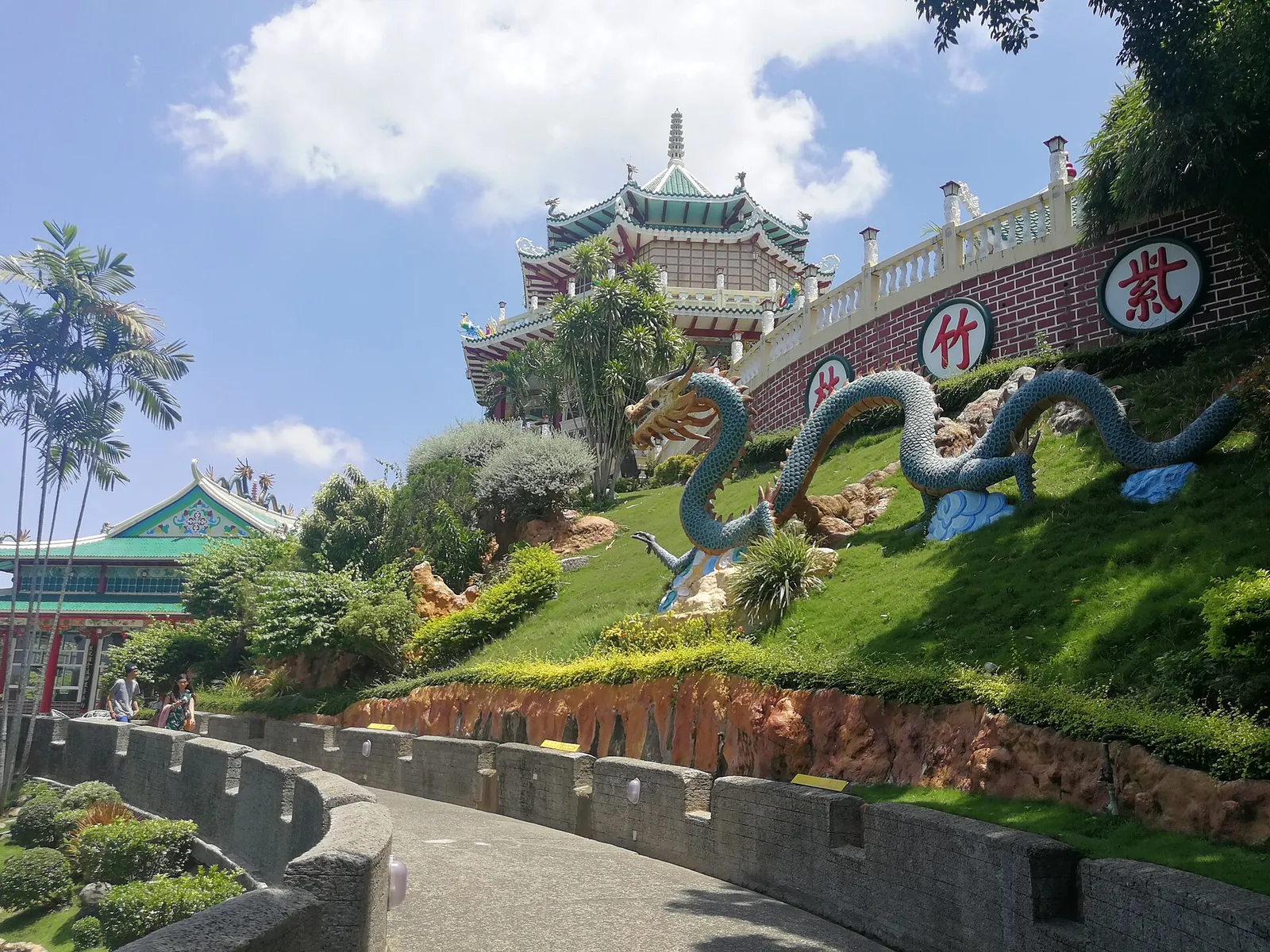 Dragon sculpture and pagoda roofs at Cebu's Taoist Temple