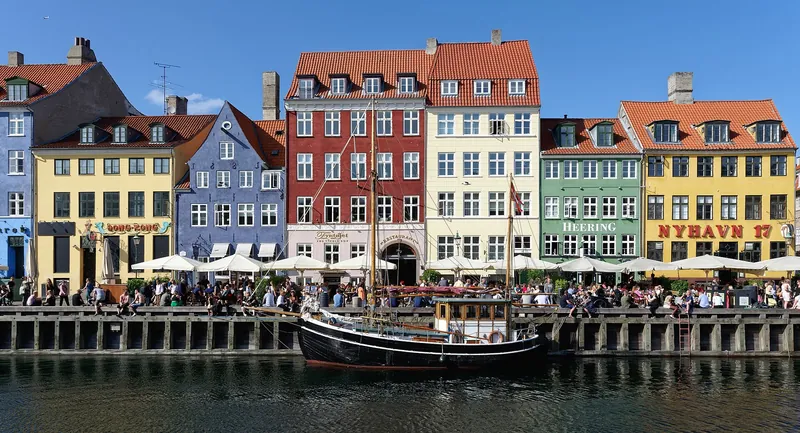Colourful townhouses and boats along Nyhavn
