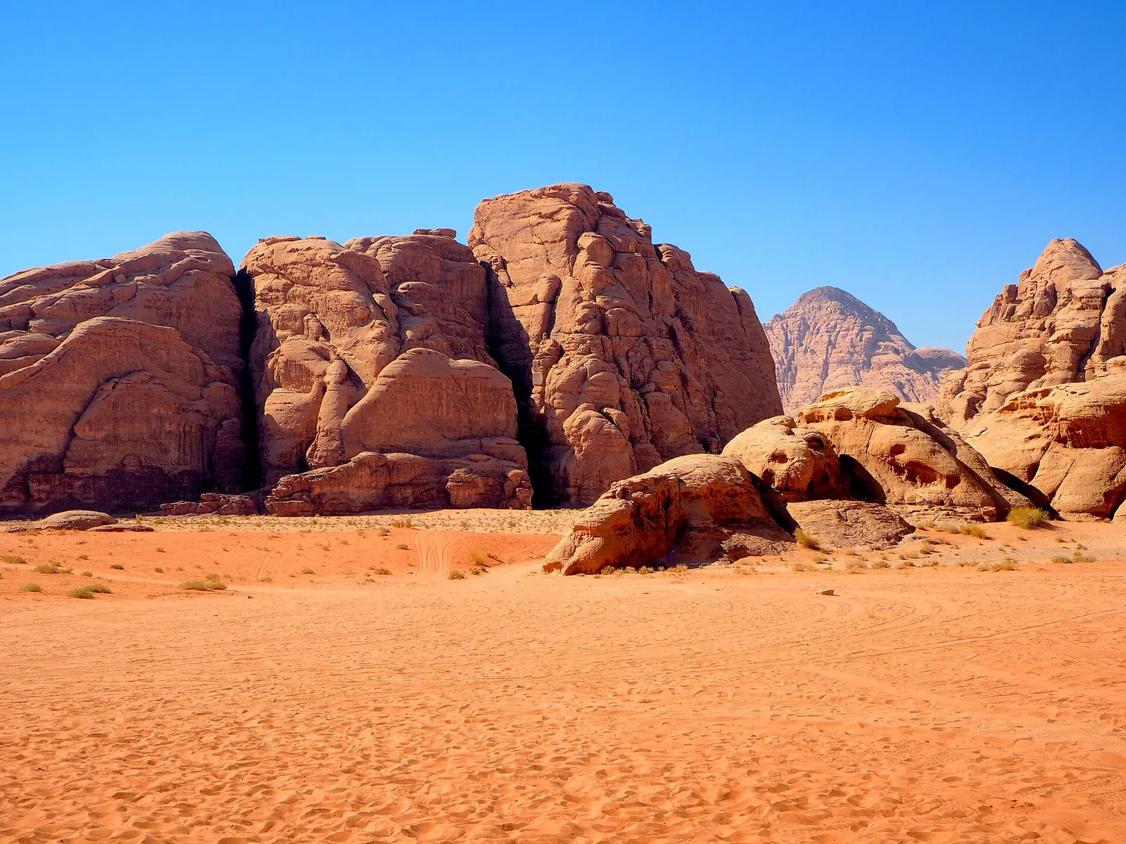 Red sand and rock towers in Wadi Rum