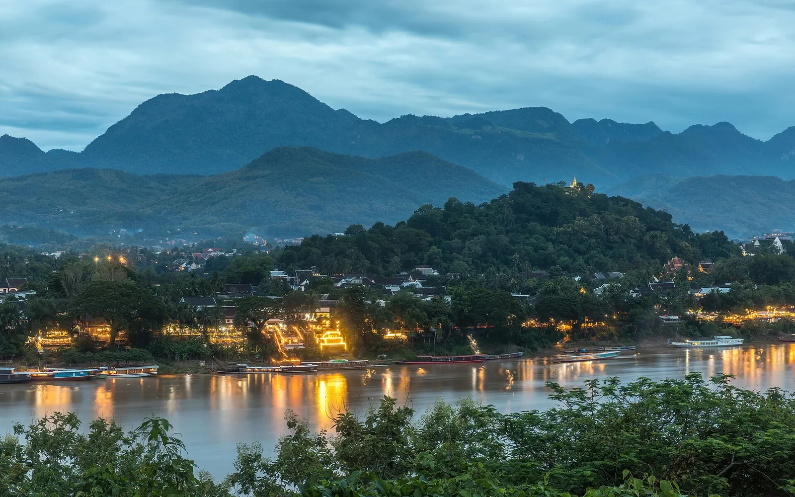 Phou Si and the Mekong at dusk from the Chomphet bank