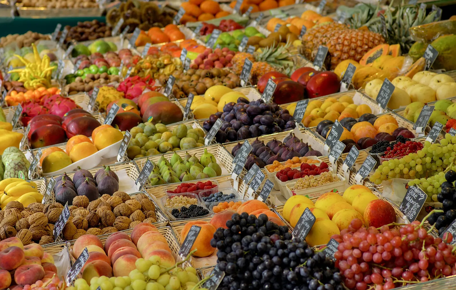 Colourful fruit stall at the Viktualienmarkt