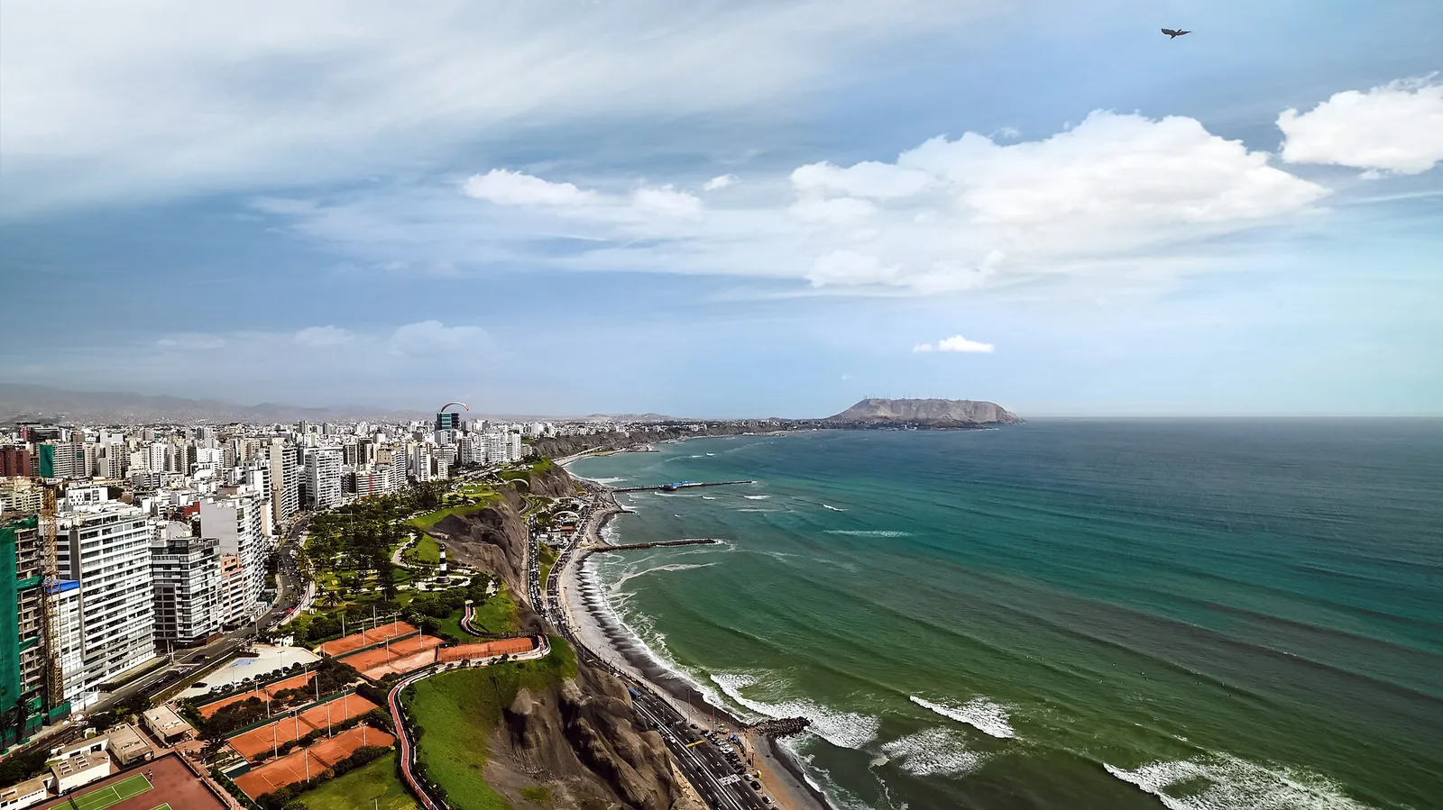 Miraflores clifftops and the Pacific coast of Lima