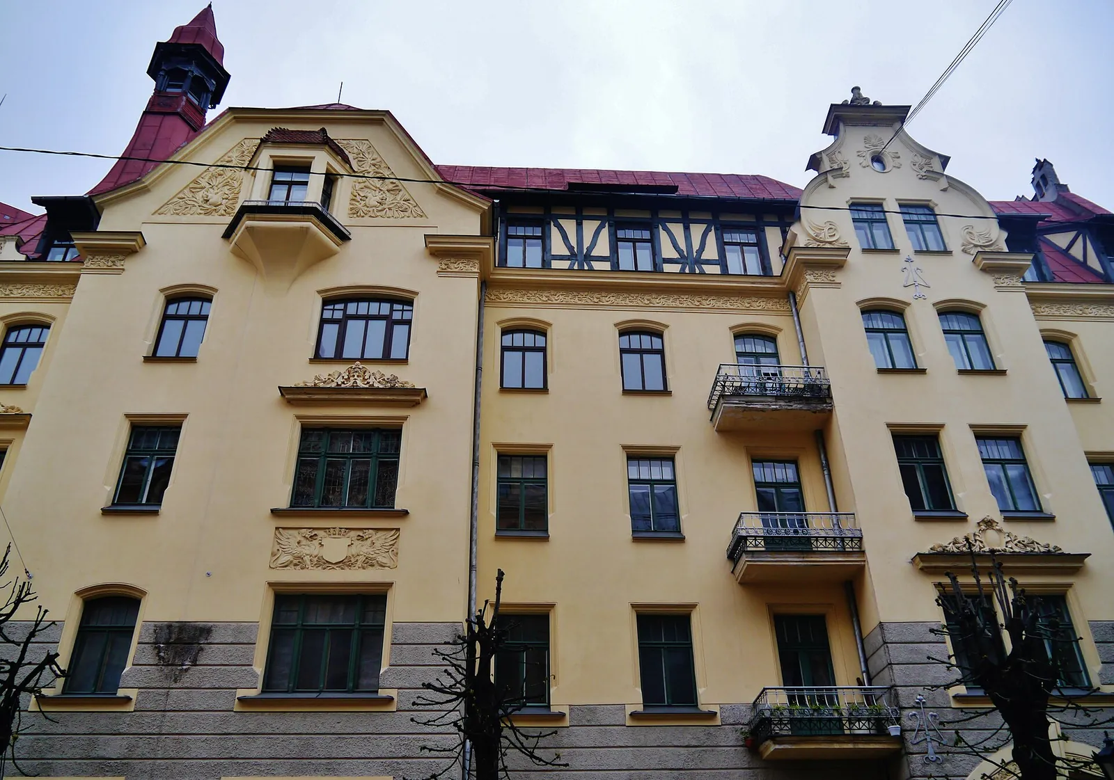 A grand Art Nouveau facade on Alberta iela