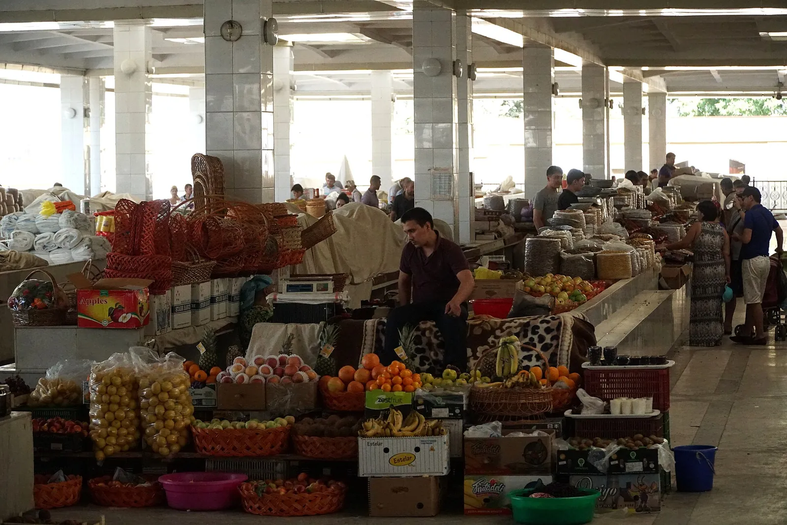 Fruit and dried goods piled high at Siab Bazaar