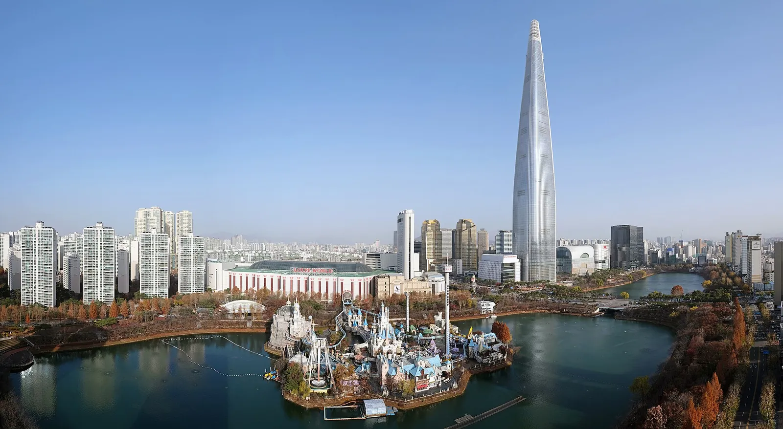 Lotte World Tower above Seokchon Lake in autumn