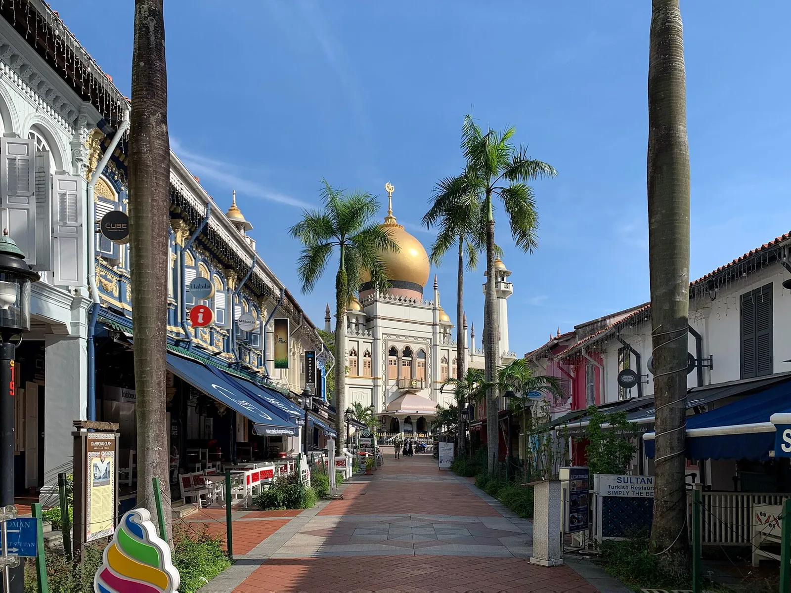 Masjid Sultan's golden dome at the end of Bussorah Street