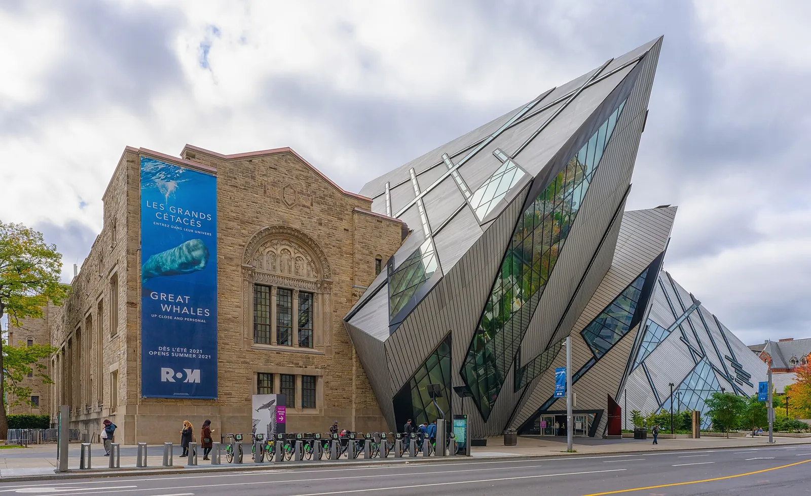 The Royal Ontario Museum's crystal facade in autumn